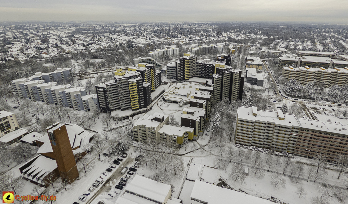 04.12.2021 - Karl-Marx-Ring und Marx-Zentrum in Neuperlach